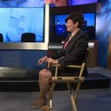 Click on the image to watch Ro Crosbie's WHO-TV interview. Click on the image to watch Ro Crosbie's WHO-TV interview.